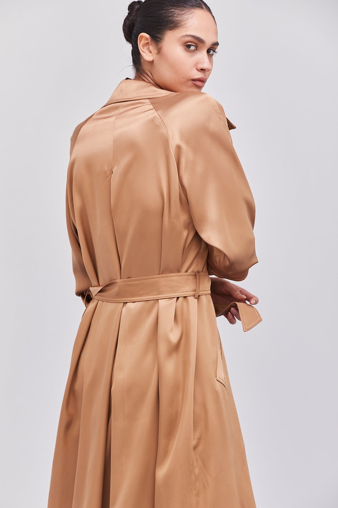 MATE TRENCH COAT